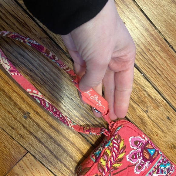 Vera Bradley small wristlet - Picture 4 of 10